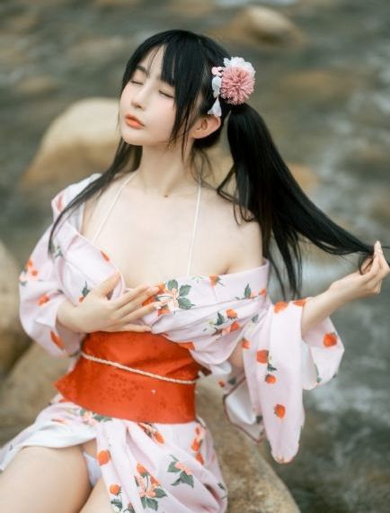 韩国大胸女友_剧情片完整视频观看